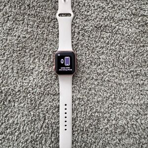 Pink Apple Watch SE